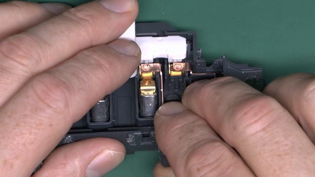 MK Socket Outlet BS1363 Dismantled & Examined смотреть онлайн