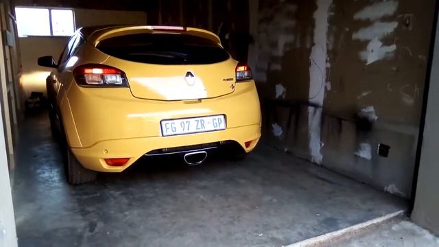 Renault megane R.S cup stock exhaust sound смотреть онлайн