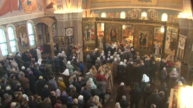БОЖЕСТВЕННАЯ ЛИТУРГИЯ. АКАФИСТ. Трансляция богослужения 12 февраля (воскресенье) в 8:40 смотреть онлайн