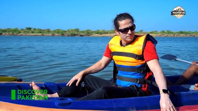 Kayaking at Aqua Marine Beach in Karachi | Madventure смотреть онлайн