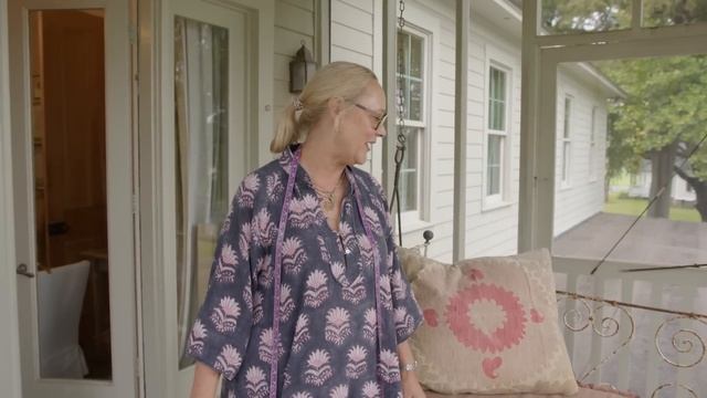 HOUSE TOUR | The Eclectic Louisiana Home of Textile Designer Rebecca Vizard смотреть онлайн