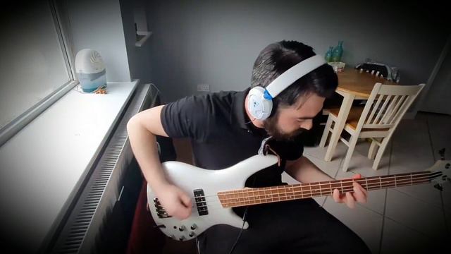 Motörhead - Ace of Spades (Bass Cover) смотреть онлайн