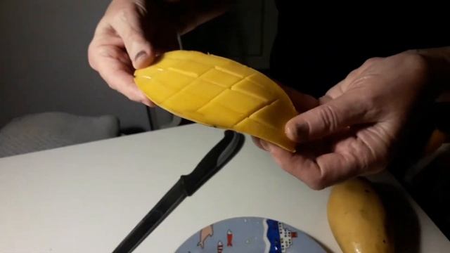 Как правильно чистить манго смотреть онлайн