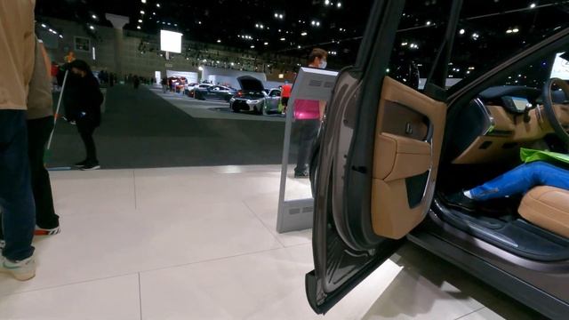 2022 New Land Rover Range Rover Autobiography And First Edition- POV 2022 LA Auto Show