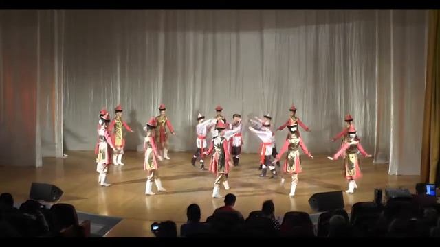 Traditional Buryat Dance/Традиционный бурятский танец