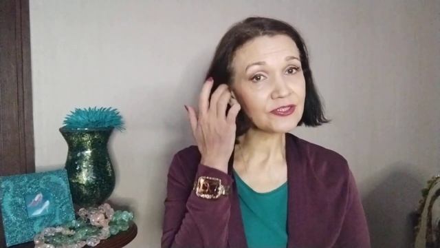 Подчеркнем драматическую составляющую в образе брошью. смотреть онлайн