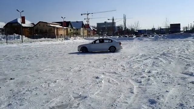 Snow fun - or slow fun ? :) смотреть онлайн