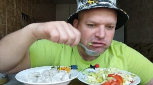 ОБЖОР пельмени и салат из овощей