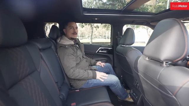 Mitsubishi Outlander Limited 4WD - La renovación total que le sienta realmente bien (Test Drive) смотреть онлайн