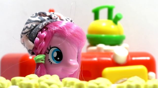 Май Литл Пони Мультик Шоу Веселая Кухня Печем Рождественское Печенье смотреть онлайн