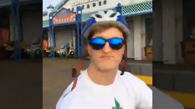 Ты думаешь, что выглядишь круто на самом деле смотреть онлайн