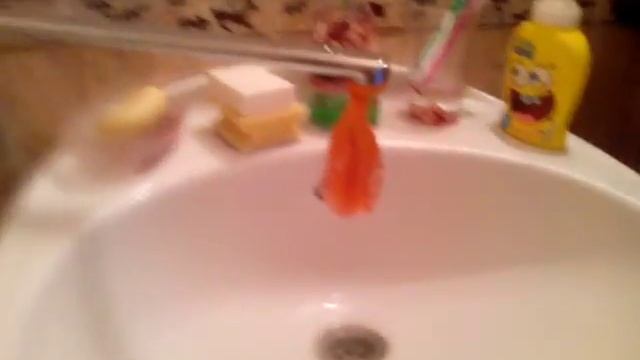 Как надуть шарик водой смотреть онлайн