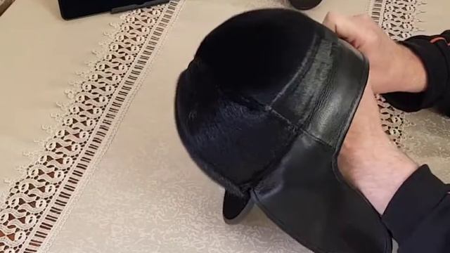 Бейсболка с ушками из нерпы смотреть онлайн