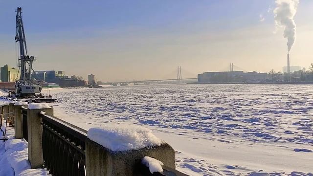 Причал ОАО Асфальтобетонного завода №1 в Санкт-Петербурге на Октябрьской набережной, дом 102 корус