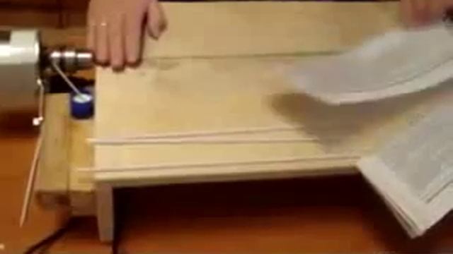 ▬► Как крутить газетные трубочки. Станок. смотреть онлайн