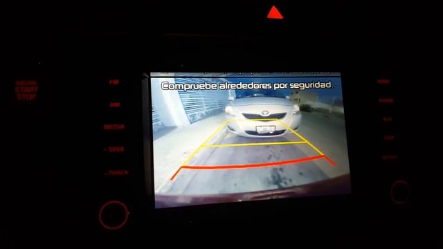 Kia Rio 2017 - Cámara y sensores de reversa смотреть онлайн