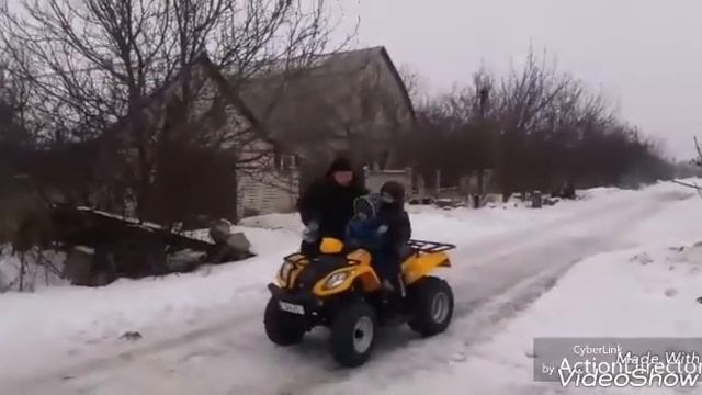 Подарок на новый год мне и Ване квадроциклы. смотреть онлайн