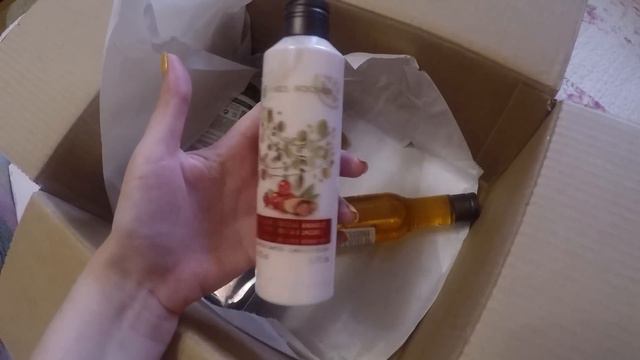 Распаковка предновогоднего заказа от Ив роше смотреть онлайн