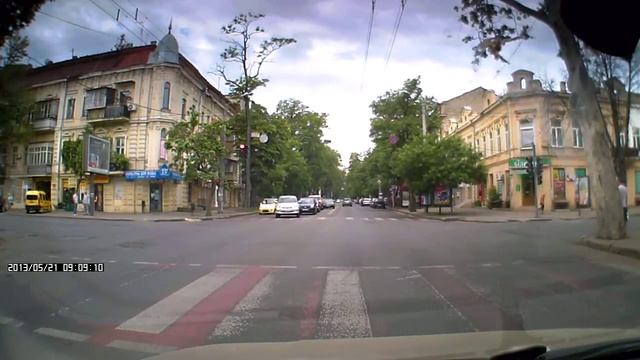 2013.05.21 Дерзкая, резкая, бабка на мопеде одесская. смотреть онлайн