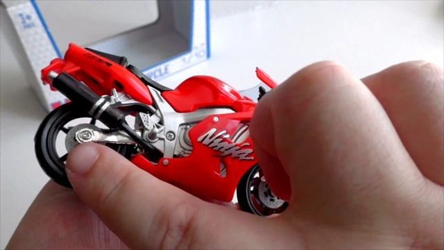 №159 Kawasaki Ninja ZX-7R (Bburago) смотреть онлайн