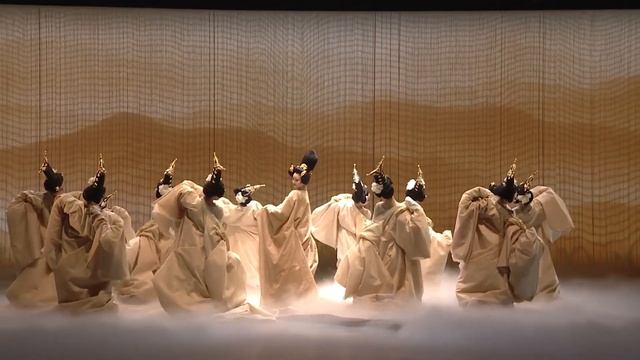 China Dance | Yang Yuhuan (麗人行) - Chinese Classical Dance | Dancing Fairies