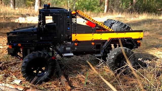 Обзор Самоделки Lego MOC Mercedes Benz Zetros 42129 смотреть онлайн