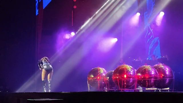 Elas brilham doc. musical de "Frederico Reder e Marcos Nauer" Teatro ClaroSP (Beyoncé) смотреть онлайн