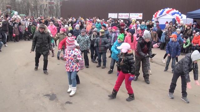 ФЛЕШМОБ. МАСЛЕННИЦА. РЕУТОВ. Постановщик Астафьев Антон. Школа танцев в городе Реутов. смотреть онлайн