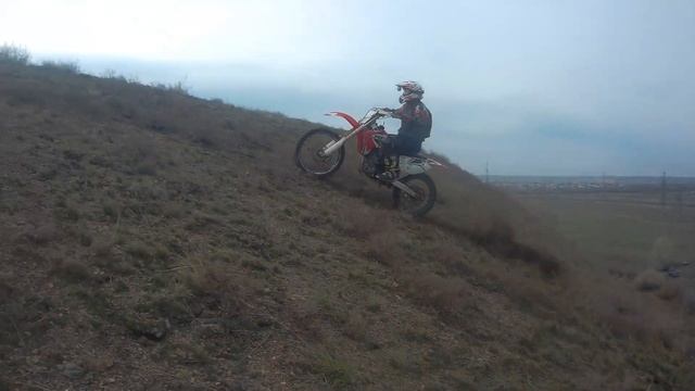 Эндуро Yamaha YZ450F и Honda CRF450R