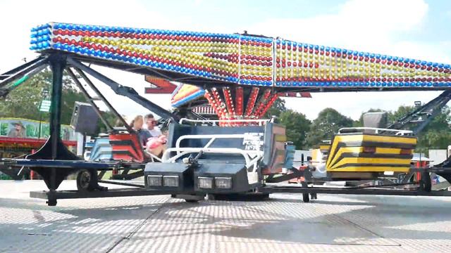 Sizzler - Charles Farrell @ Torquay Fun Fair 2021 смотреть онлайн