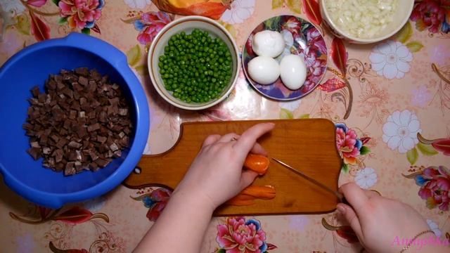 Салат СЕРДЕЧНЫЙ – вкусный салат с сердцем и маринованным луком смотреть онлайн