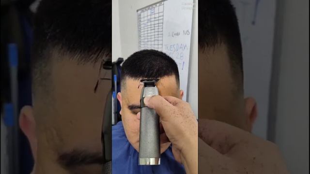 Doing a Hair cut with some of my favorite clippers. смотреть онлайн