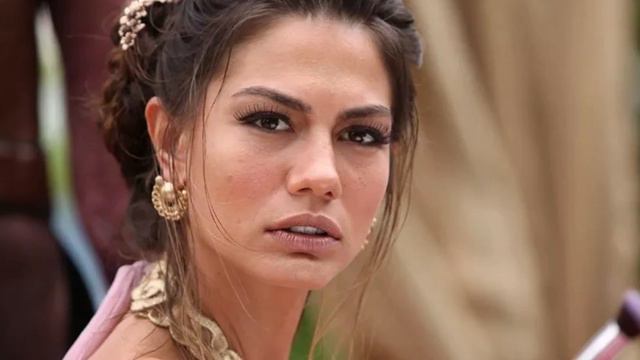 ¿Qué pasará en el futuro de Demet Özdemir? смотреть онлайн