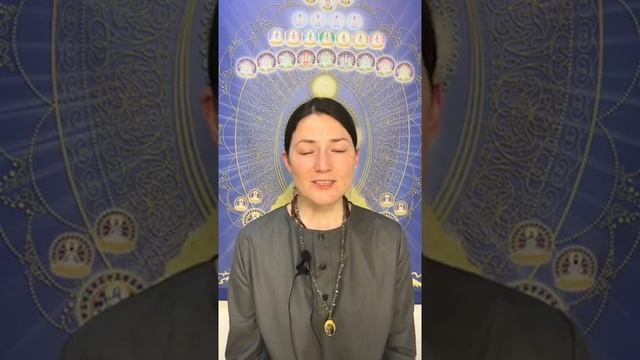 «Внешний и внутренний алтарь» Послушница Шринандини.