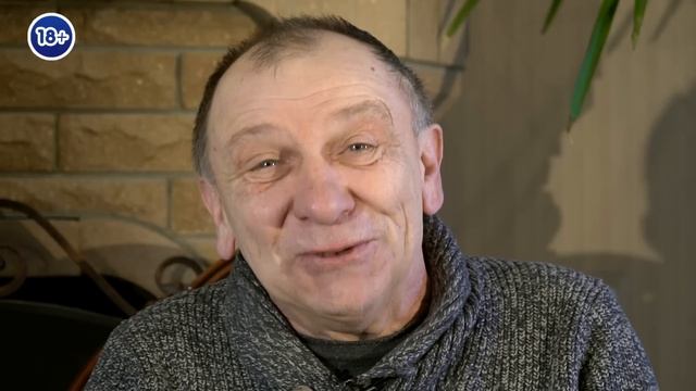 Анекдот про зарплату, газетку и настоящую обиду смотреть онлайн