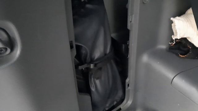 TOYOTA VOXY 2008 третий ряд сидений и багажник