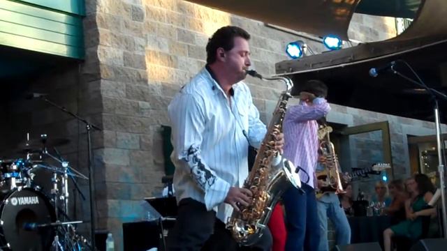 Rick Braun and Richard Elliot perform Q it Up Live at Thornton Winery смотреть онлайн