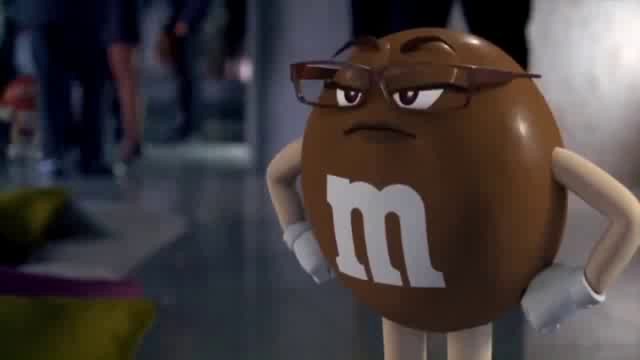 Вот и появился последний персонаж - коричневый M&M's смотреть онлайн