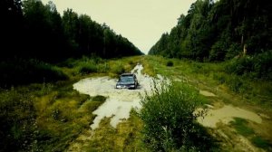 Mitsubishi L200 по бездорожью.Лужи,грязь,настроение)