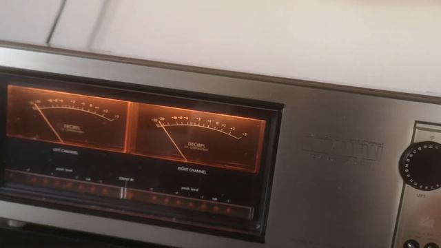 Усилитель Luxman M 2000 смотреть онлайн
