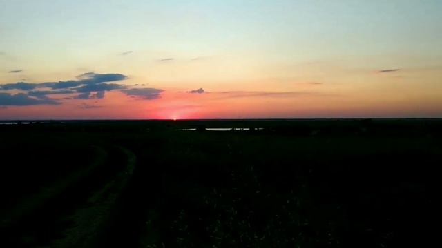 Очень красивый закат💜Звуки природы под музыку! Видео релакс для сна и отдыха...Приятного просмотра! смотреть онлайн