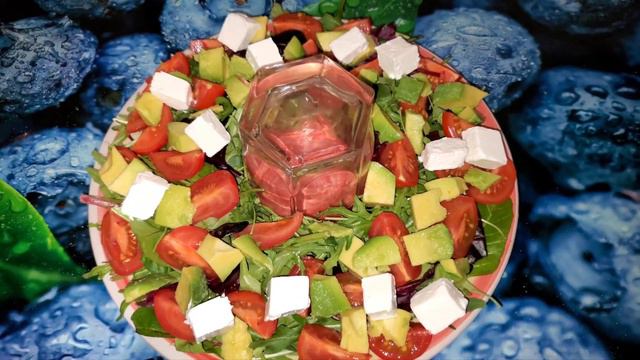 ЭТОТ САЛАТ БЕЗПОДОБЕН! До чего же он ВКУСНЫЙ!!! Этот салат точно останется в вашей семье! смотреть онлайн