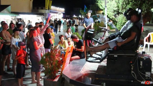 Вечерняя набережная курорта Судак. Прогулка. Начало августа 2022 года смотреть онлайн