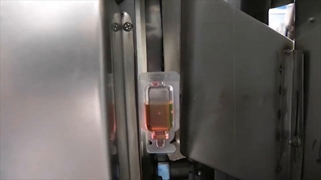 ?Riempitrice e sigillatrice per fiale in plastica DG-18 Minipress.ru смотреть онлайн