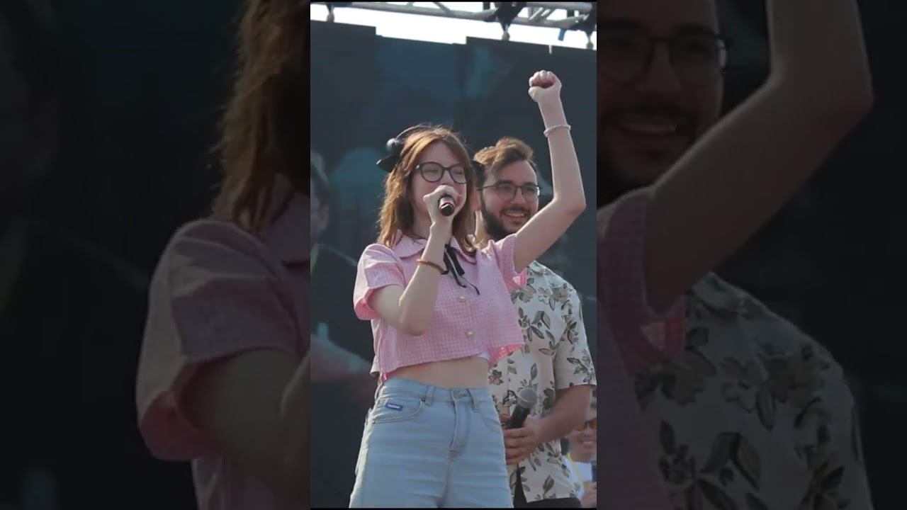 Шиканоко на большой сцене смотреть онлайн