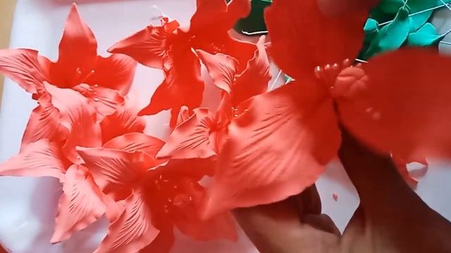 Assembling my Stargazer Lilly Gumpaste Flowers смотреть онлайн