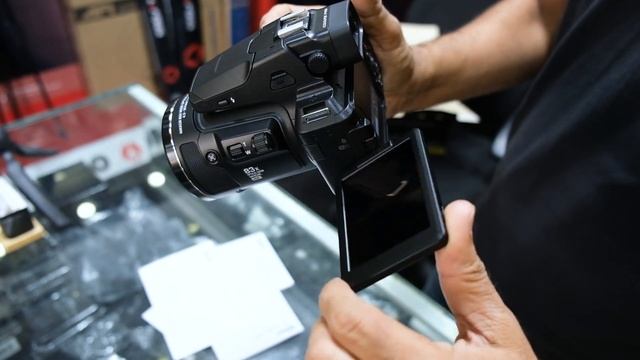 Unmasking the Mystery: A Closer Look at the Nikon Coolpix P950 | #unboxing | Review of Nikon P950 смотреть онлайн