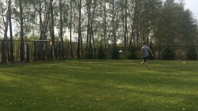 Тренировка ударов. #футбол #удары #тренировка #девятка смотреть онлайн
