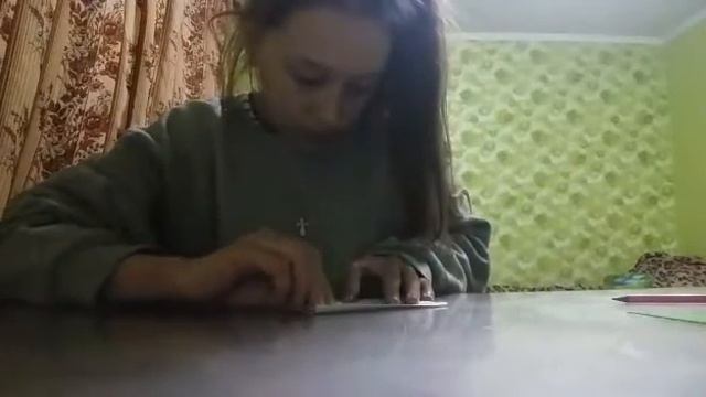 Делаю простую и интересную игрушку из бумаги смотреть онлайн