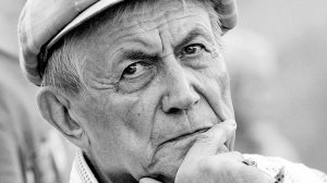 Евгений Евтушенко: "Людей неинтересных в мире нет." Читает — Елена Артёменко. Апрель, 2017 года.